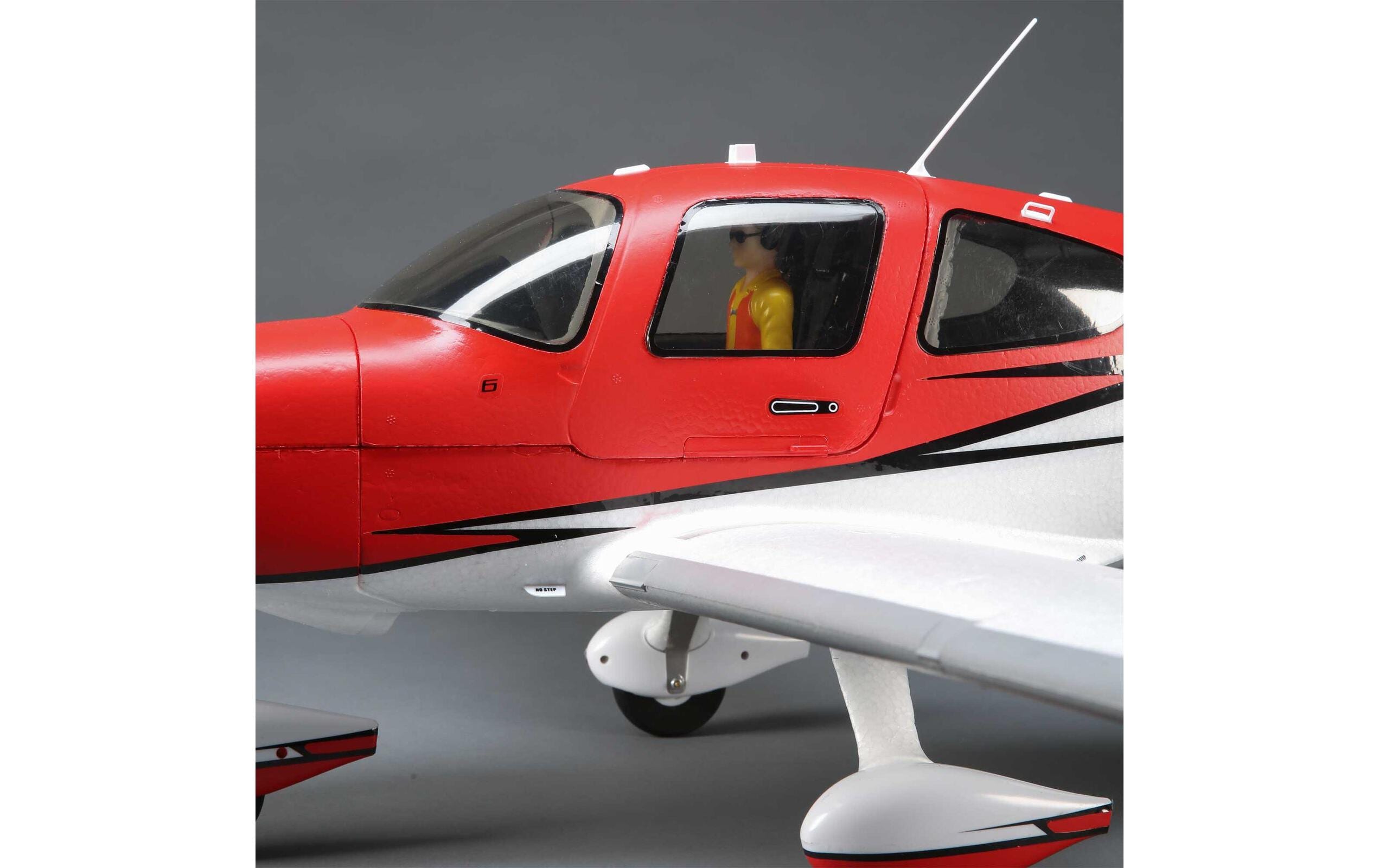 Motorflugzeug Cirrus SR22T 1.5m BNF Basic<br>Vorbildgetreue Cirrus SR22T mit Spektrum Technik