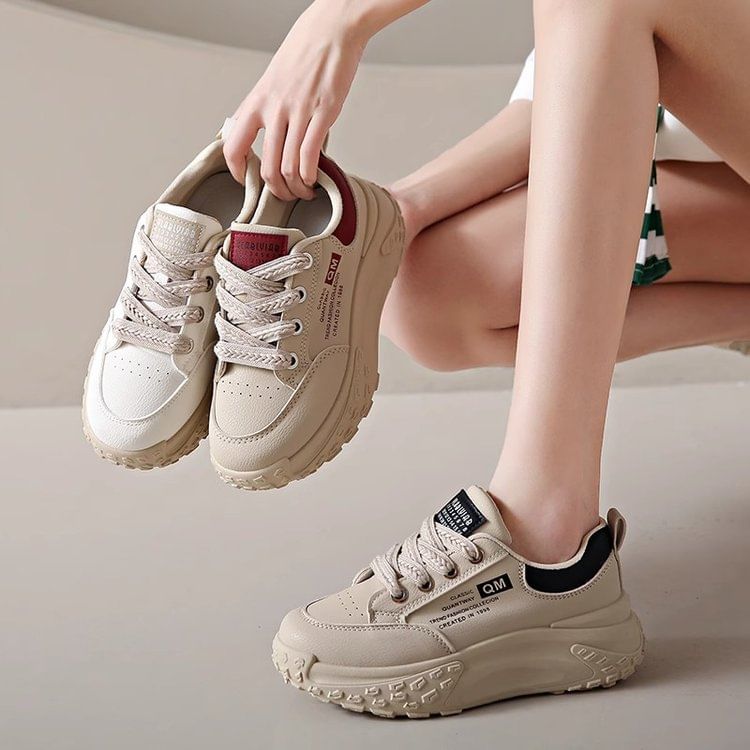 Asterisk - Veterschoenen met letters en platform