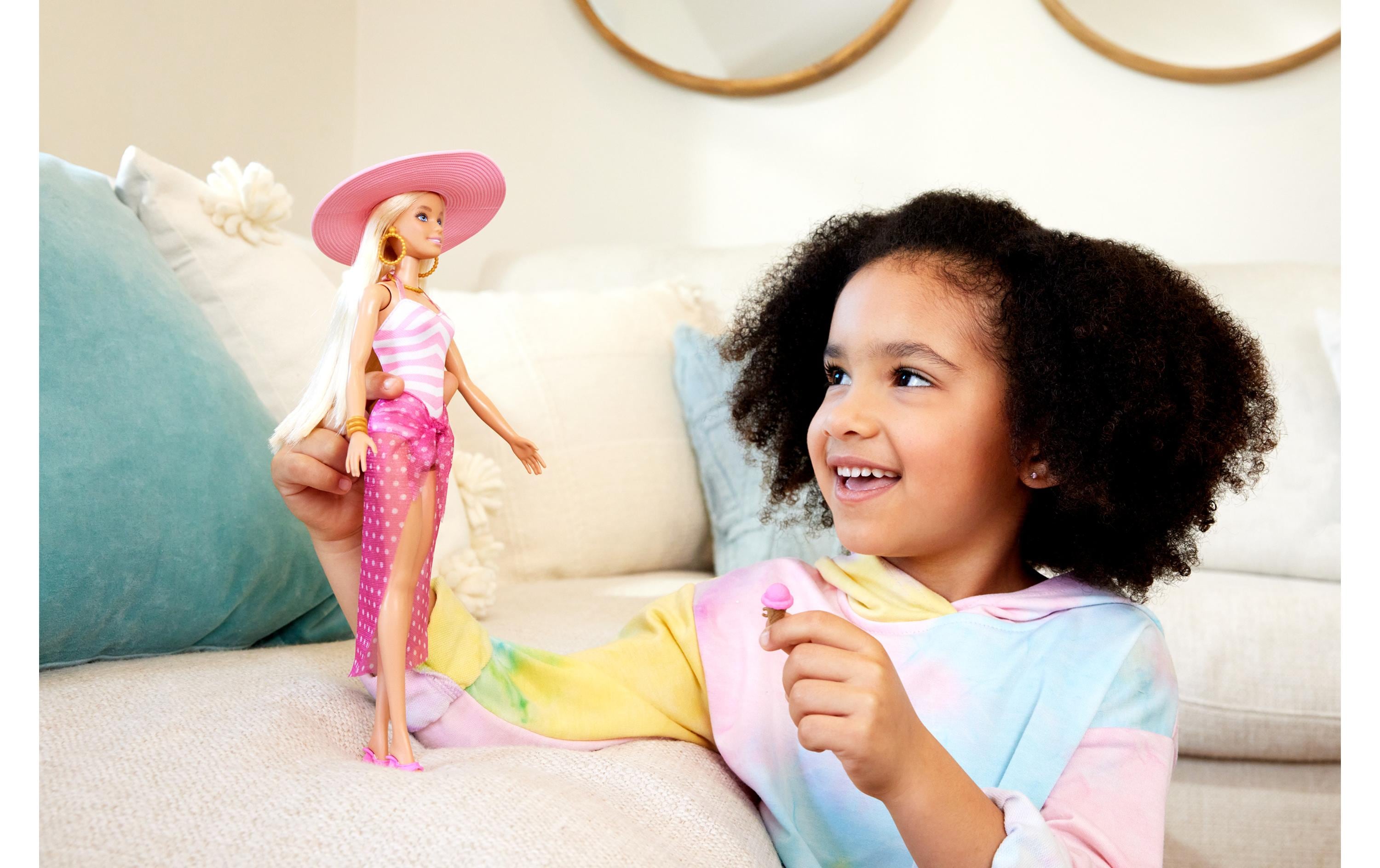 Puppe Strandtag BarbieBlonde Barbie-Puppe mit Badeanzug und Strand-Accessoires