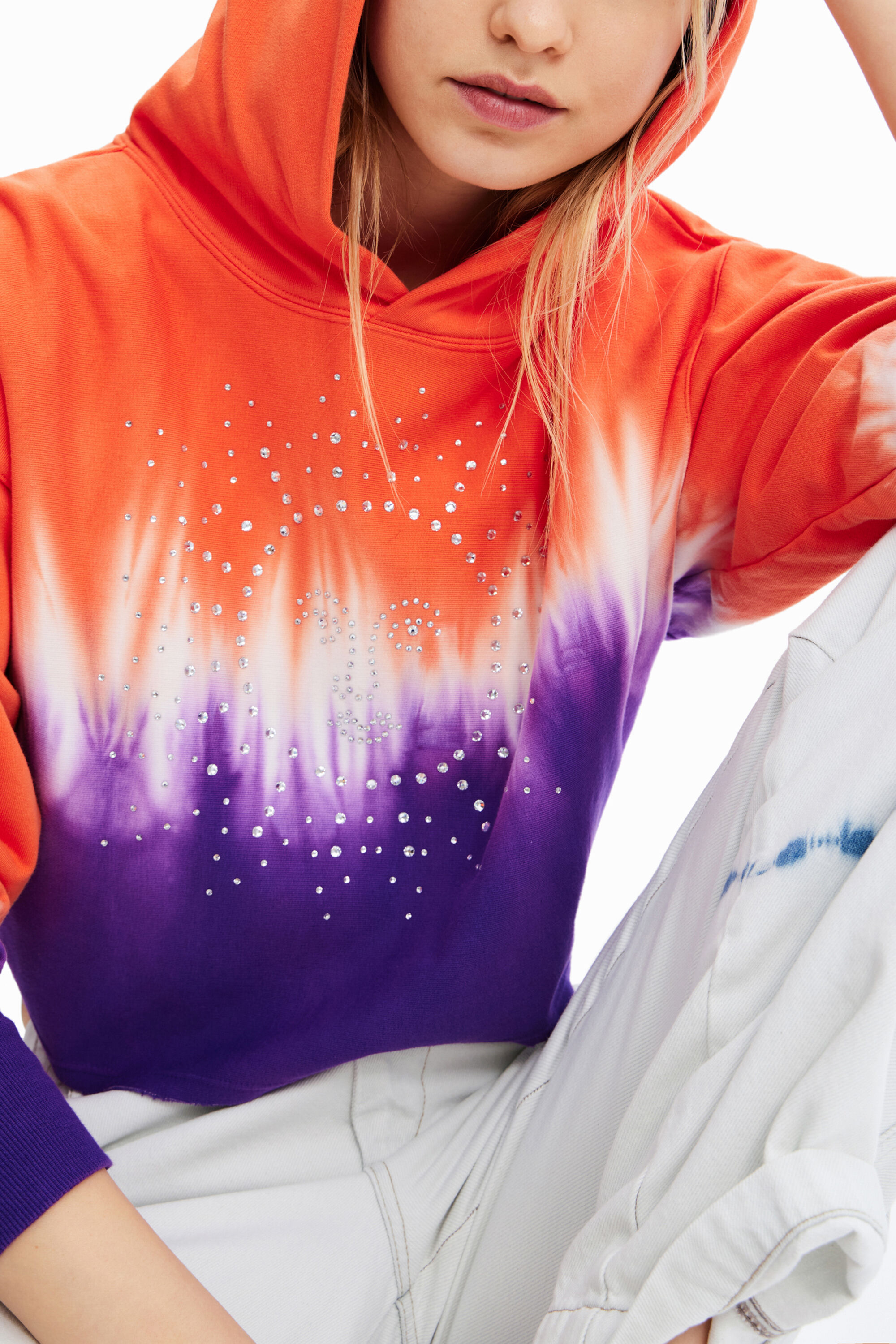 moletom cropped tie-dye com strass