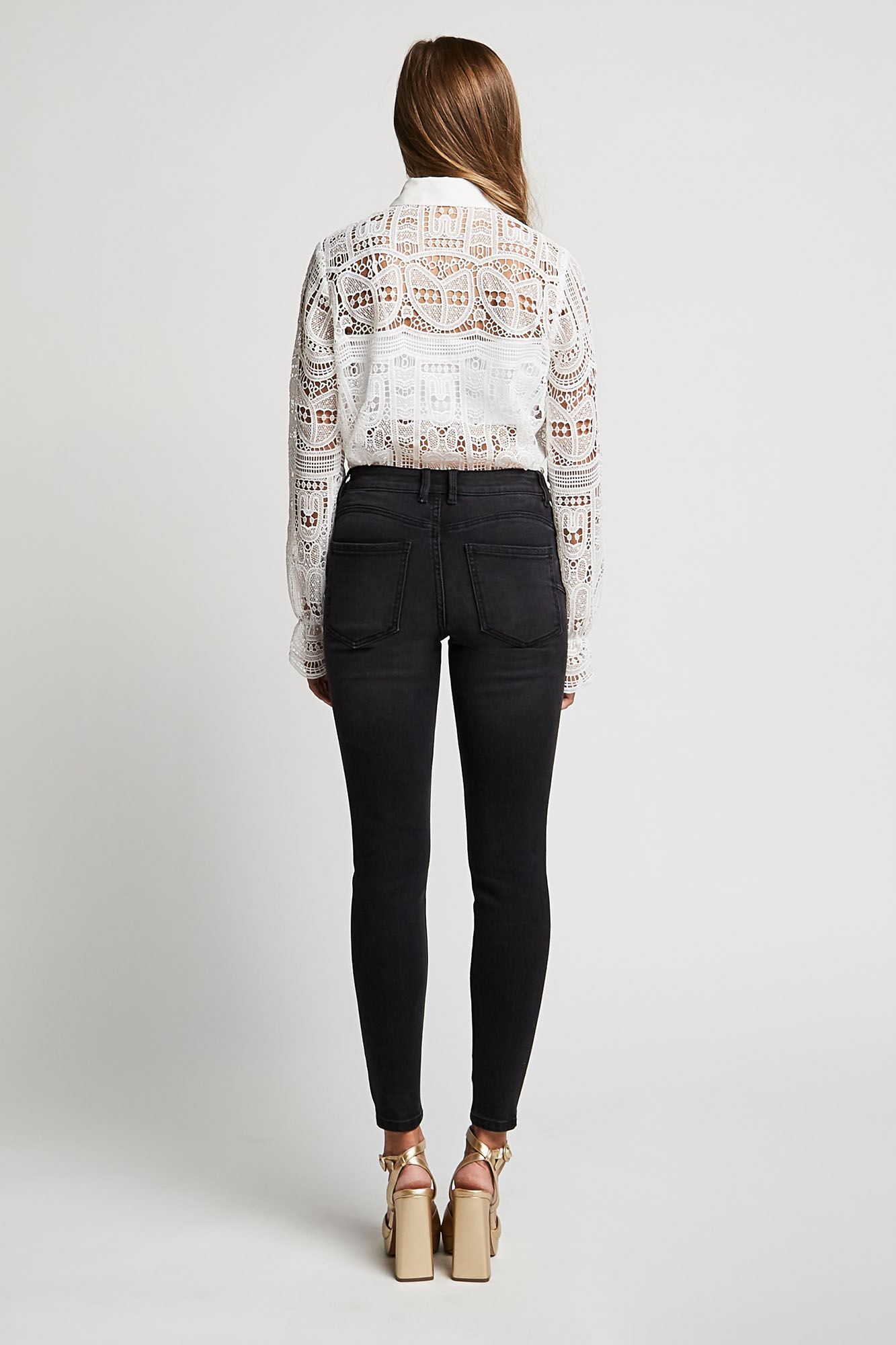 Calça jeans skinny push-up de cintura alta