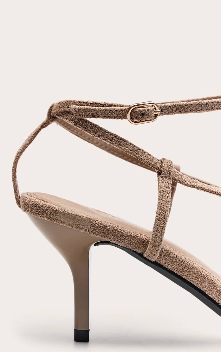 Beige Sandales À Talons En Synthétique Avec Bride Entre Les Orteils Et Lanières