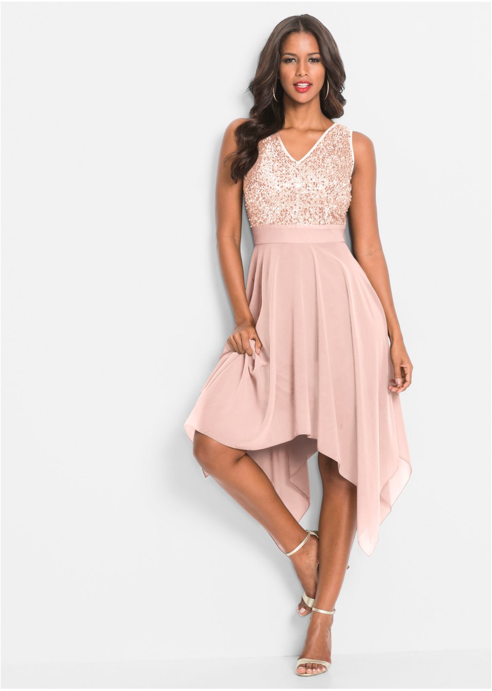 Robe de soirée longueur midi à paillettes