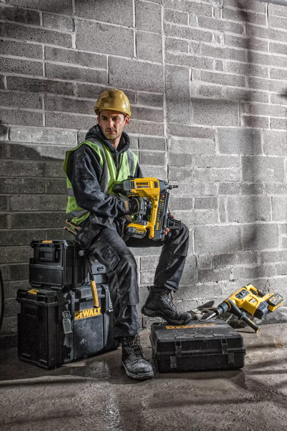 DeWALT DCN890P2 18V Li-Ion Accu betontacker in koffer (2x 5,0Ah accu)