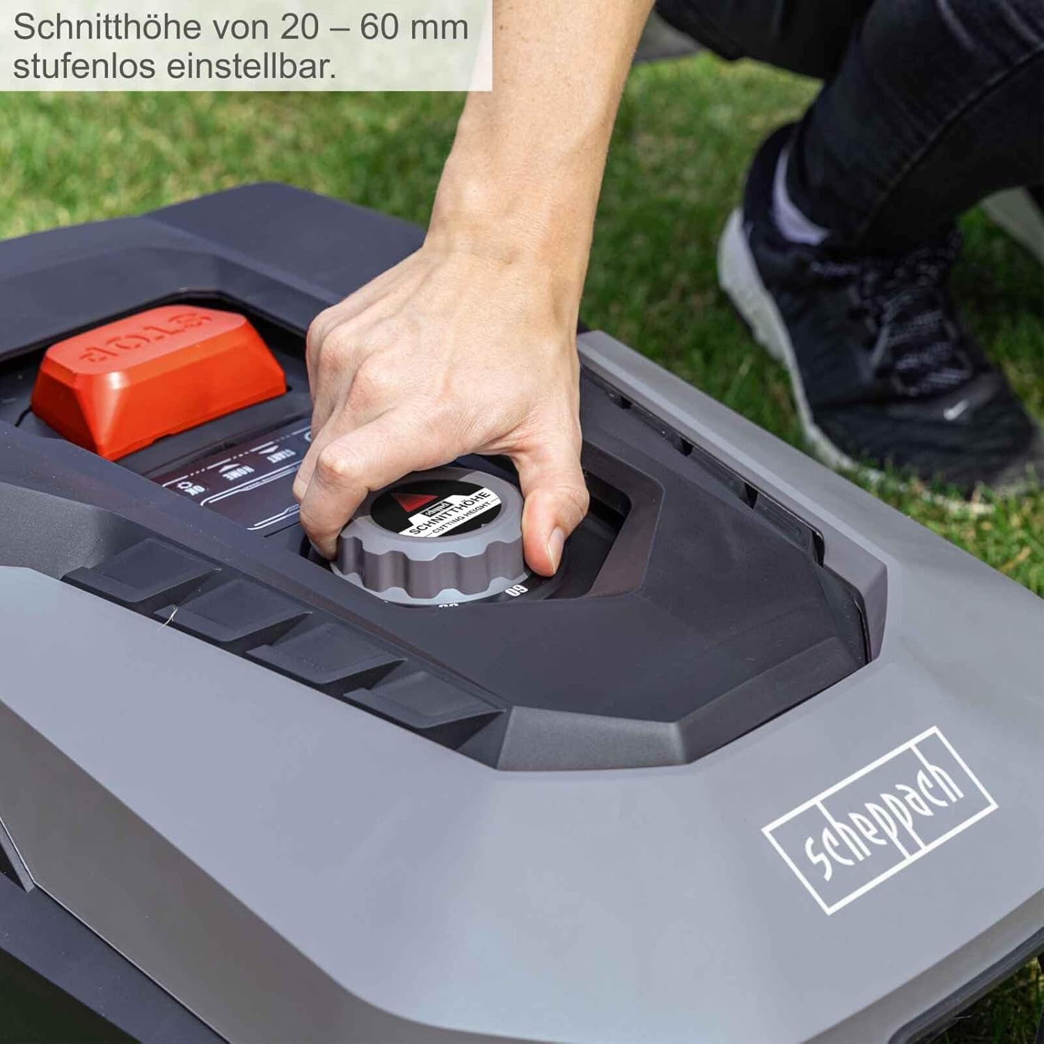 Scheppach Mähroboter RLM500W bis zu 500qm² - inkl. Robotergarage| 18cm Schnittbreite | 20-60 mm Schnitthöhe | Regensensor | WiFi & BT | App gesteuert | 35% Steigung