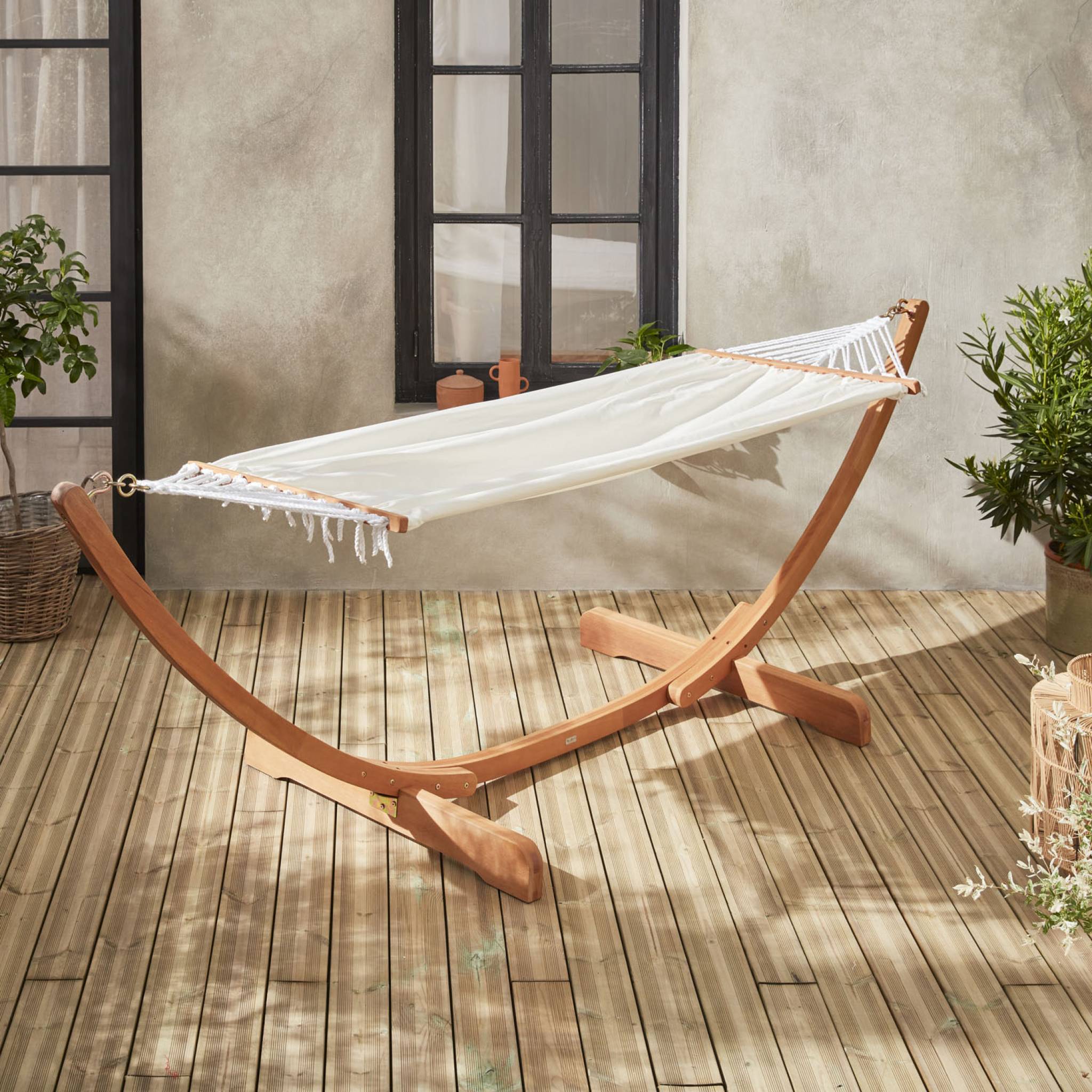 sweeek - Hangmat met houten standaard