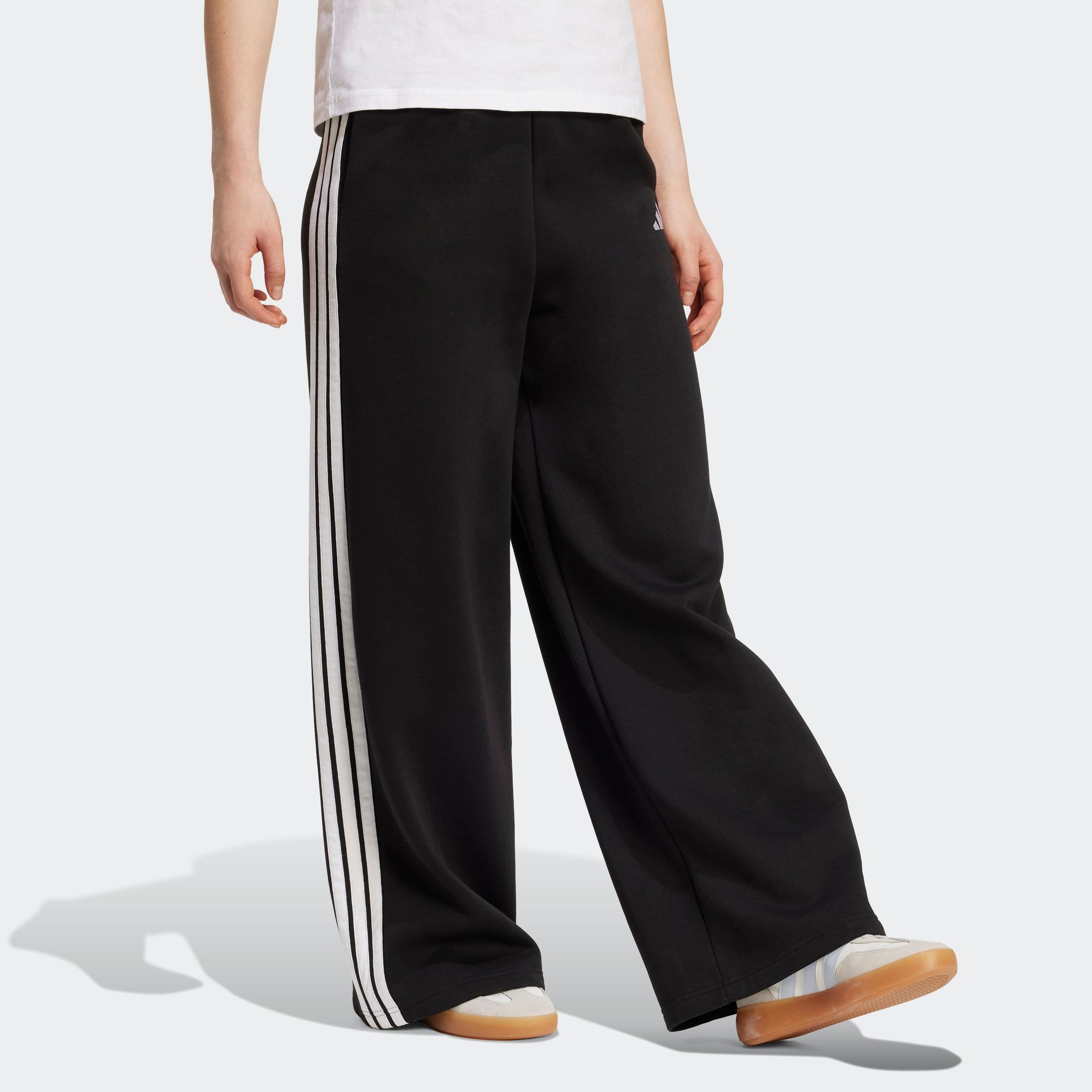 adidas Sportswear Sporthose »ADIDAS 3-STREIFEN WIDE«  weite Beinform, sportlicher Stil, ohne Verschluss