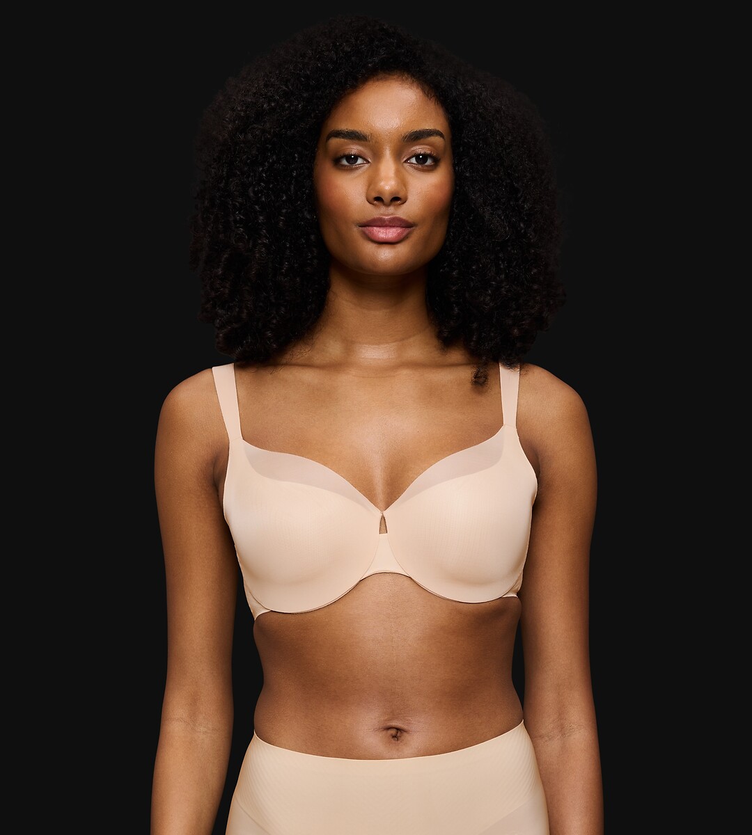 TRIUMPH<br>BH MAQUIAGEM CORPORAL ILLUSION CURVE
