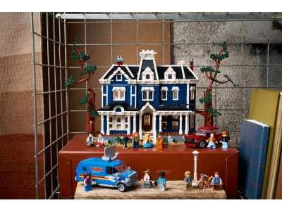 LEGO Stranger Things: Het huis van de familie Creel (11370)