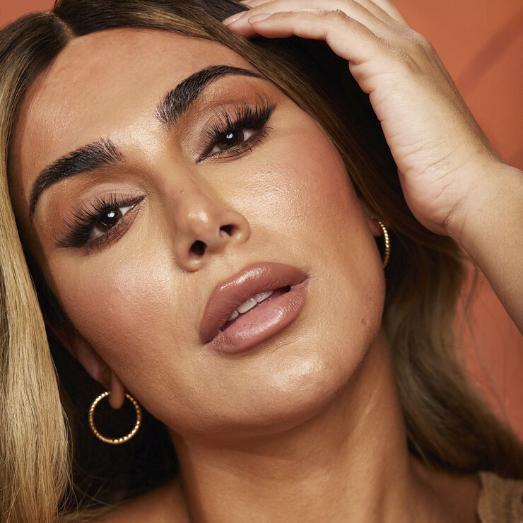 Huda Beauty GLOWISH LUMINOUS POWDER 11 DEEP