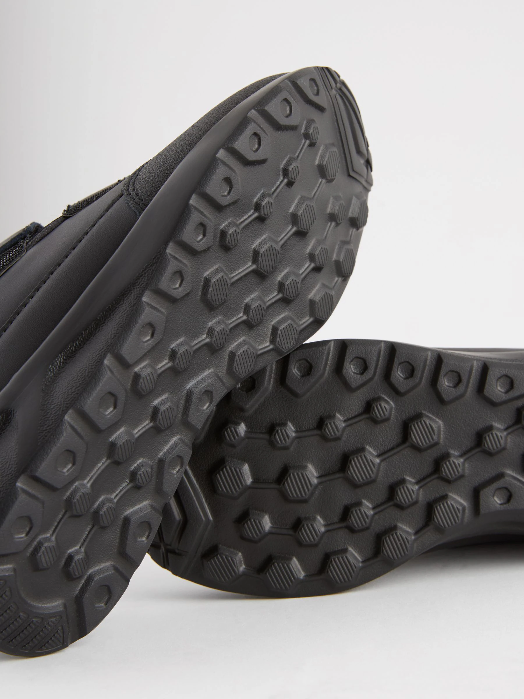 Zwart - Leren schoolschoenen met drukknoopsluiting