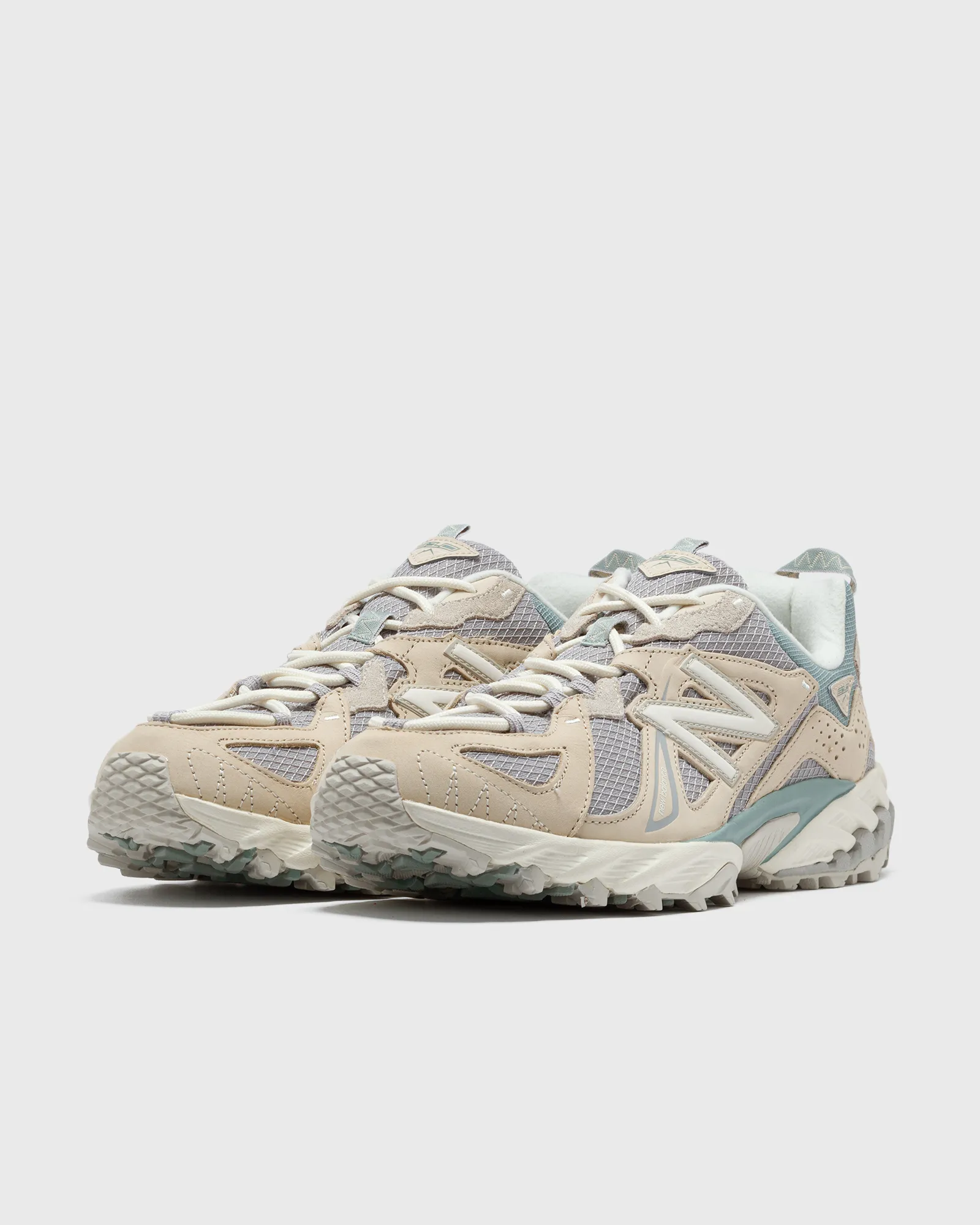 New Balance 610V1