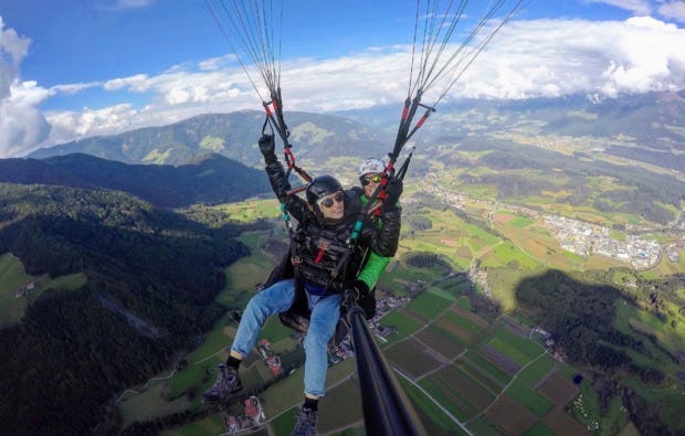 Gleitschirmfliegen in Bruneck als Geschenkidee
