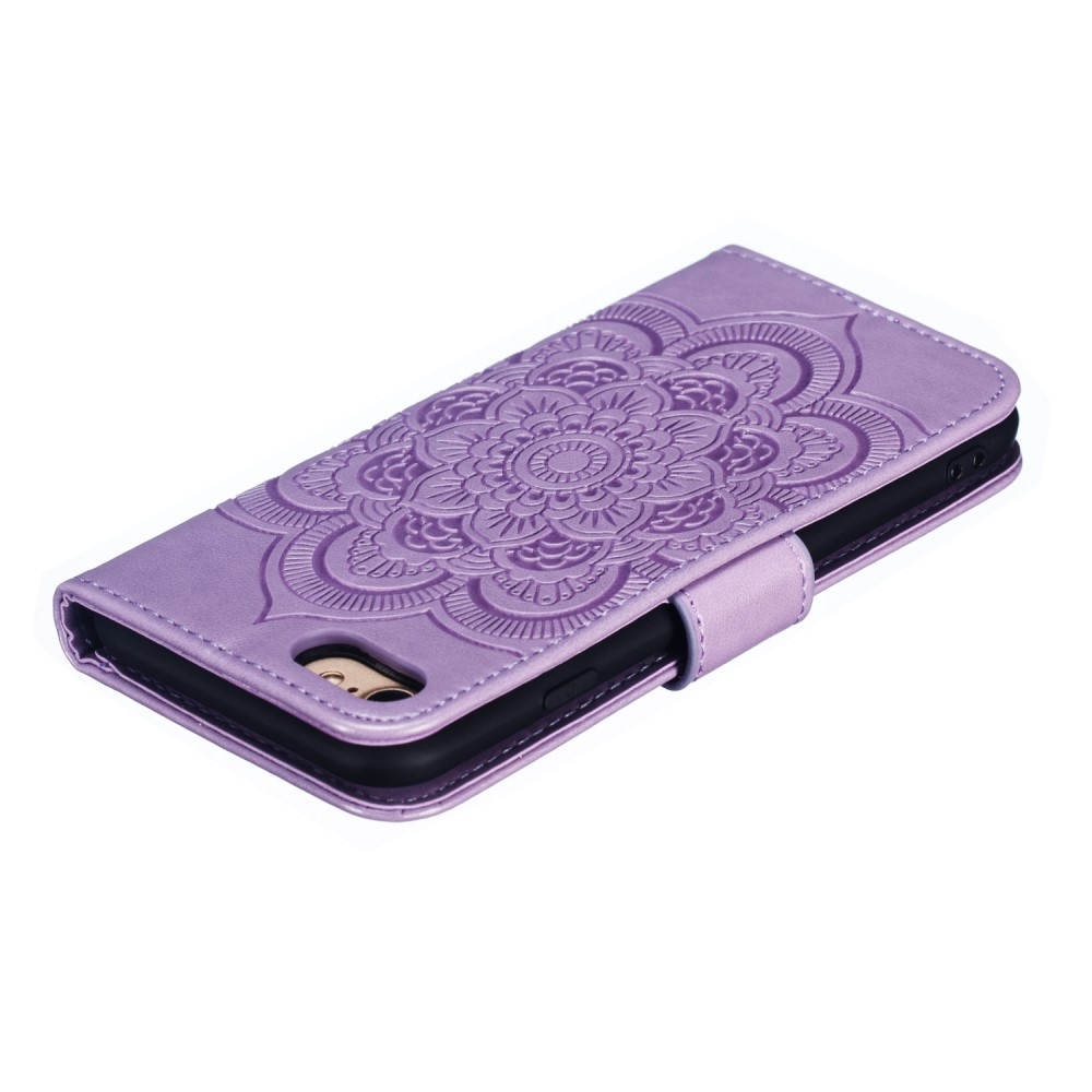 iPhone SE (2022/2020) / 8 / 7 Leder Tasche Wallet - Mandala Flowers Imprint in Lila