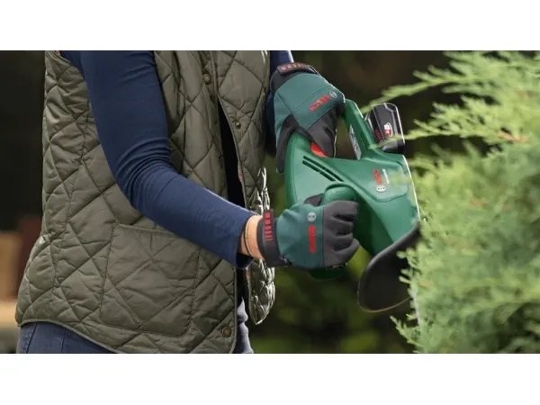 Bosch AKKU HÆKKEKLIPPER EASY 52CM 18V SOLO - SOLO