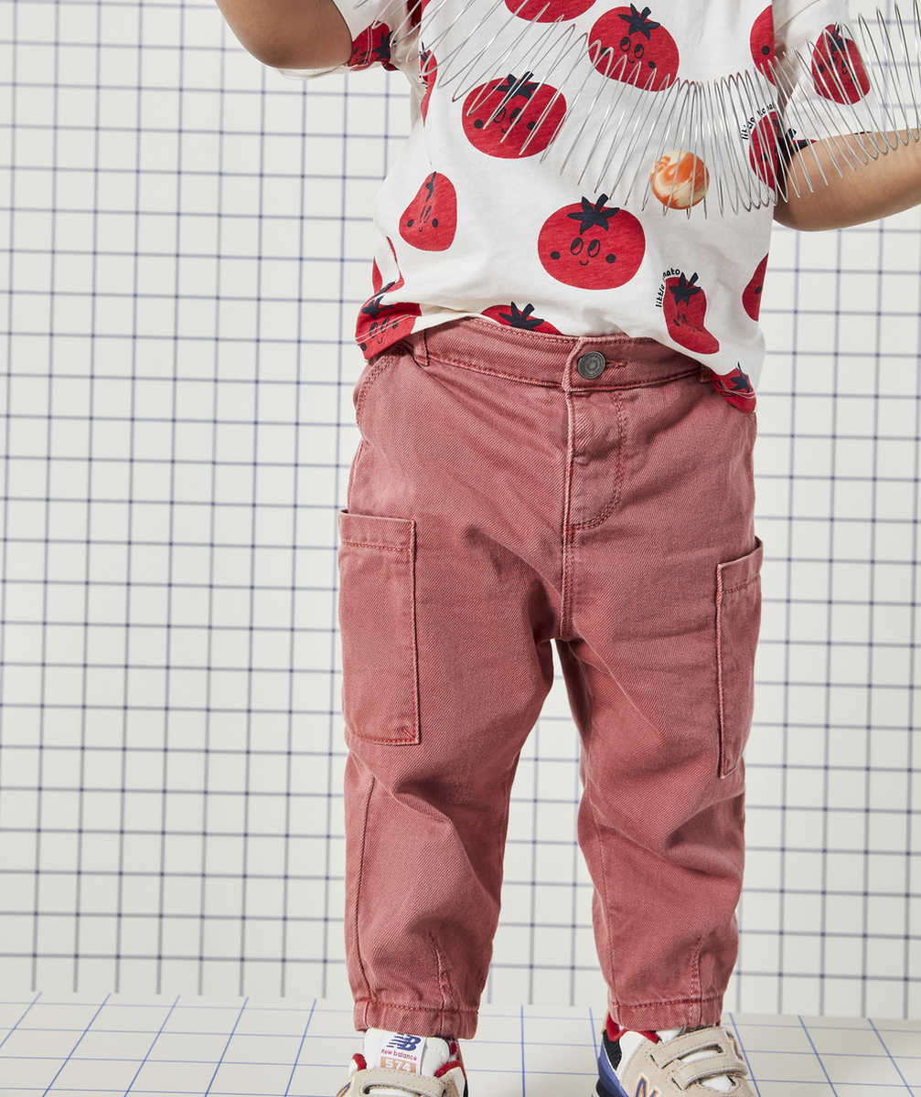 PANTALON RELAX BÉBÉ GARÇON EN FIBRES RECYCLÉES ROSE AVEC POCHES