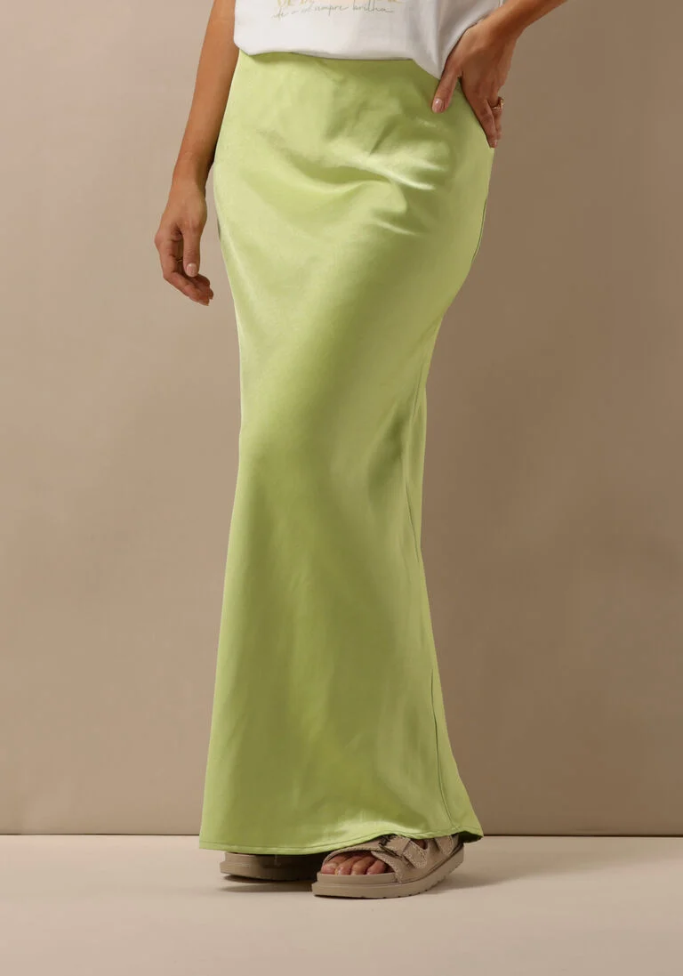OMODA ATELIER groene omoda atelier maxirok x kae