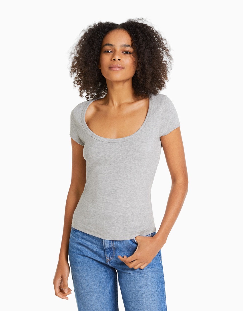 Camiseta de manga curta com gola redonda