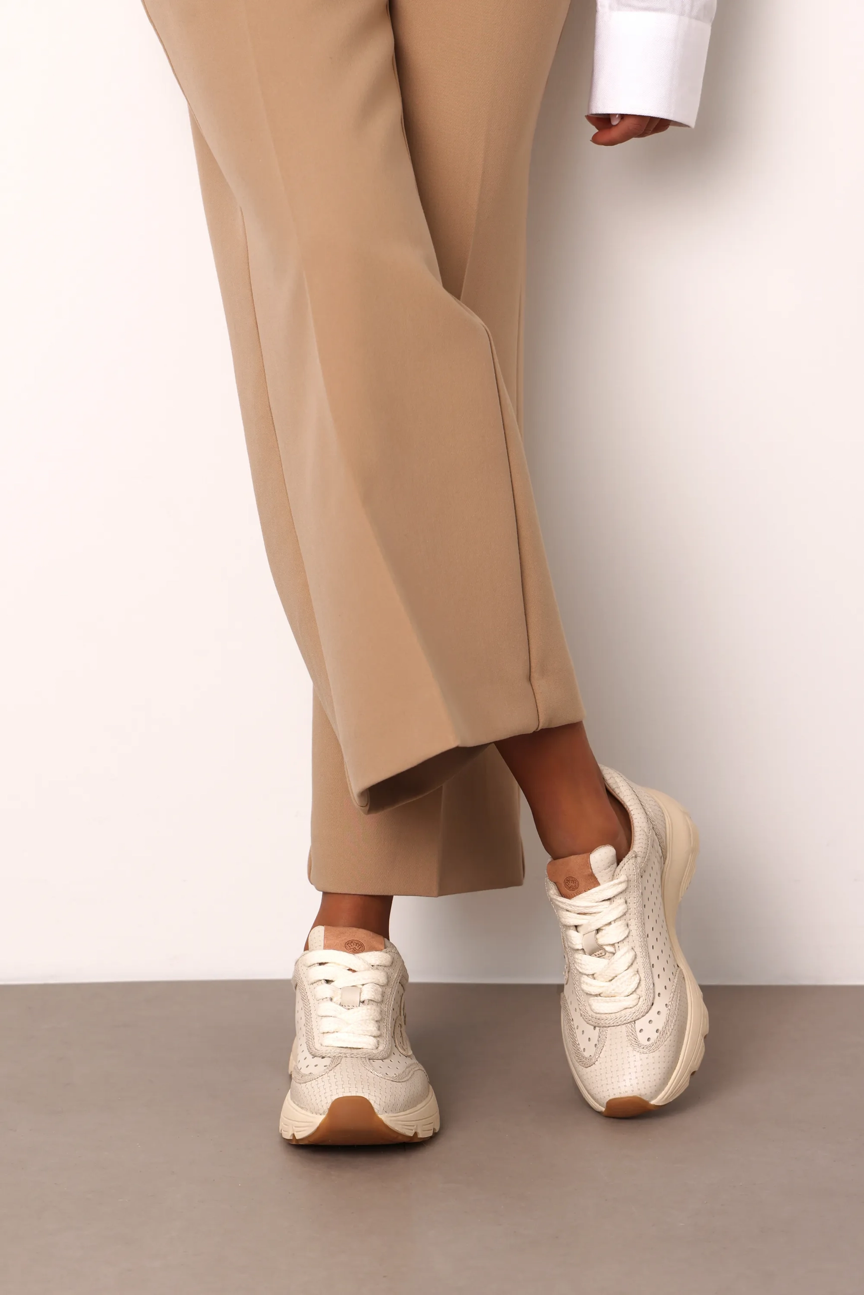 MARIOLA RAFFI Sneaker leather Off White