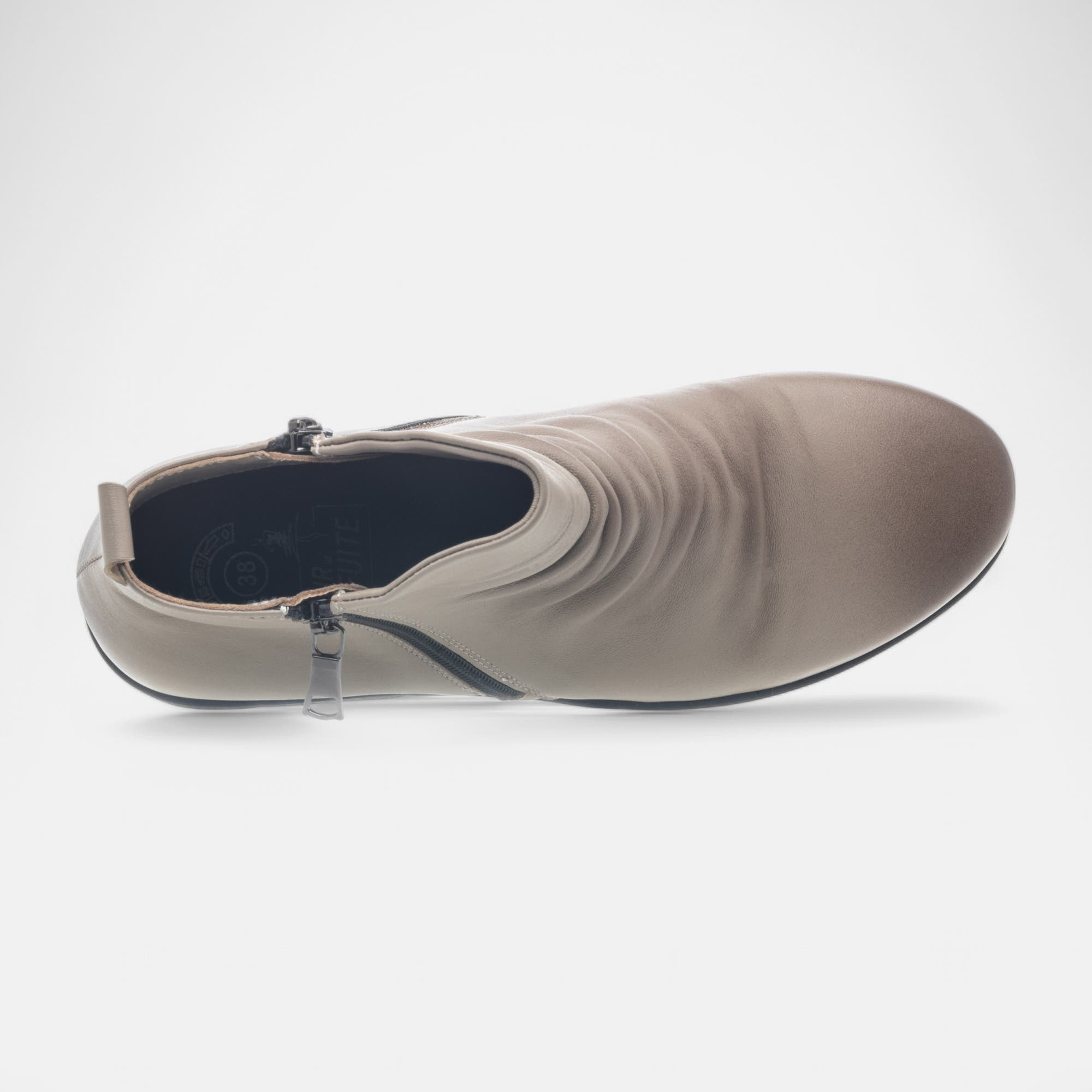 Boots Femme en cuir taupe