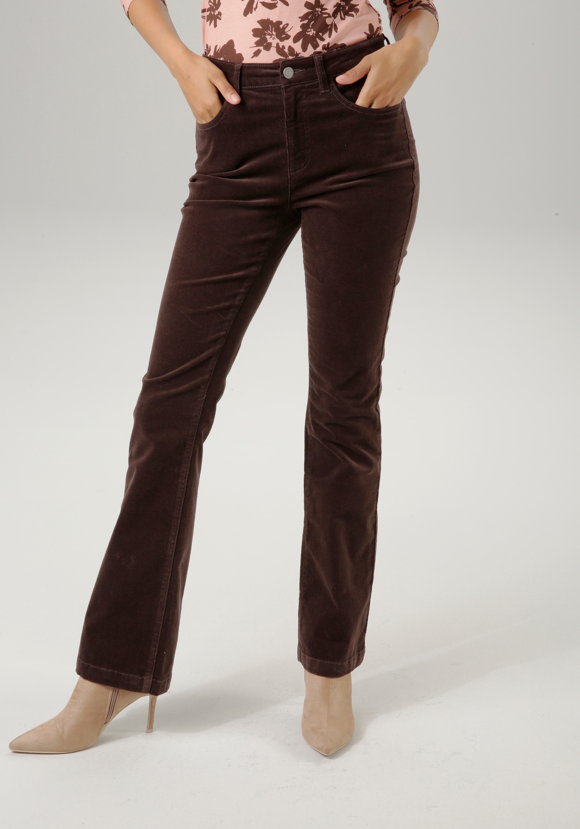 Aniston CASUAL Cordhose  in trendiger Bootcut-Form