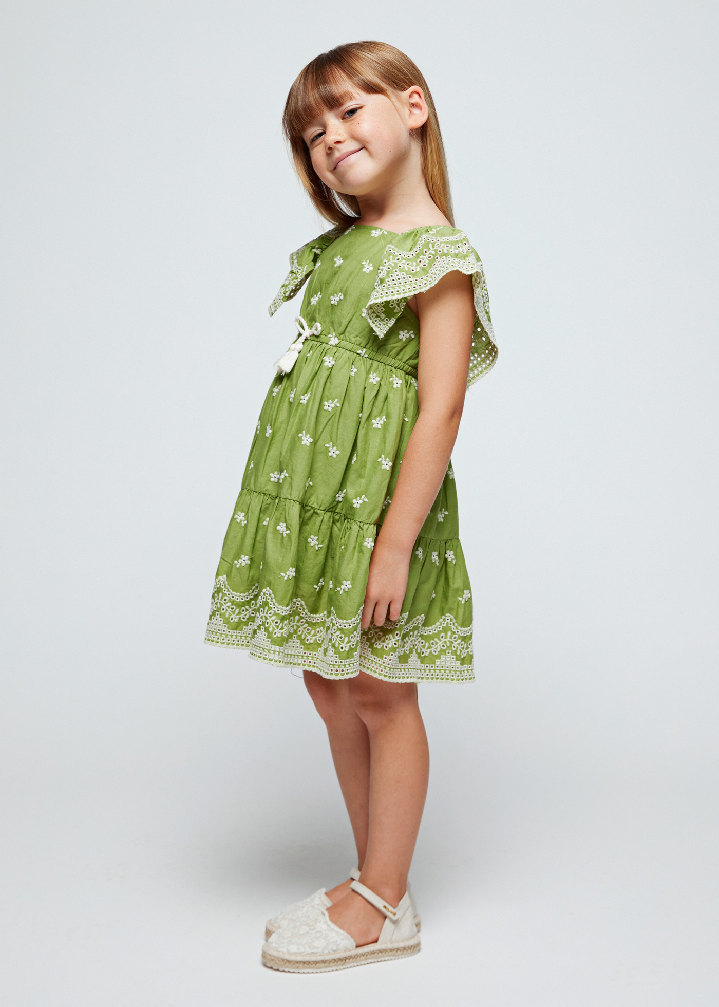Vestido bordado com contraste estilo maçã para meninas