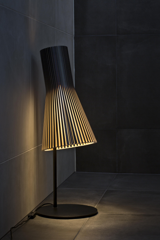 Secto Design Secto 4220 tafellamp walnoot
