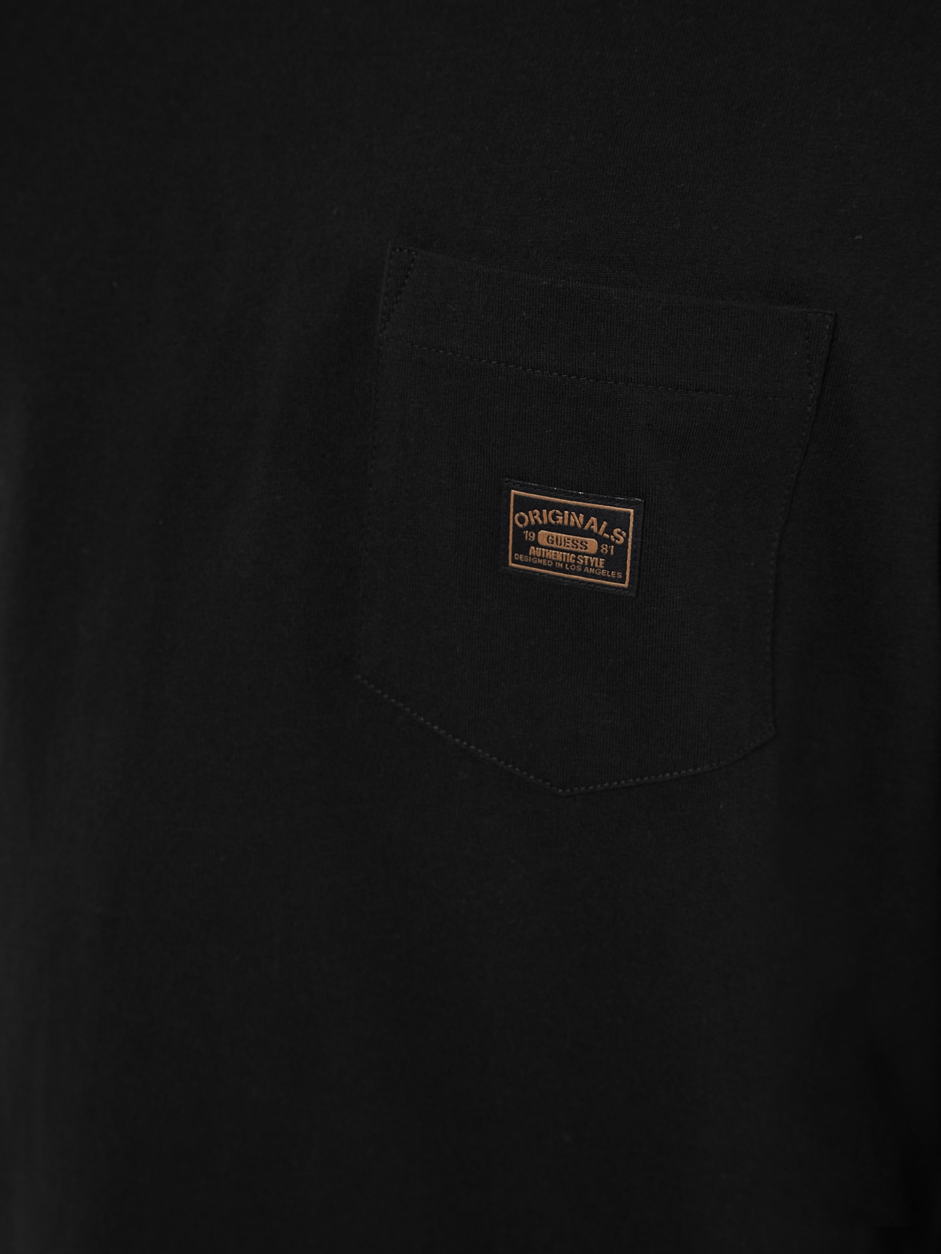 Camiseta GUESS Originals com Etiqueta Ecológica