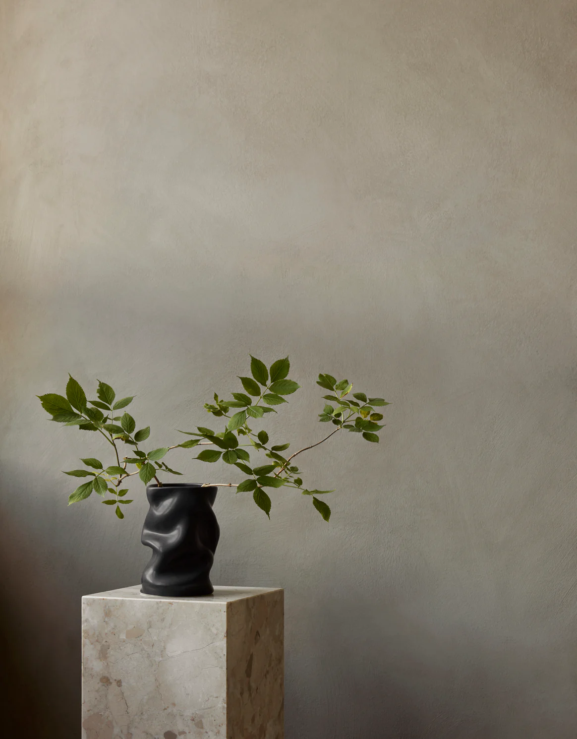 Audo Copenhagen  Collapse vase, sort - H20