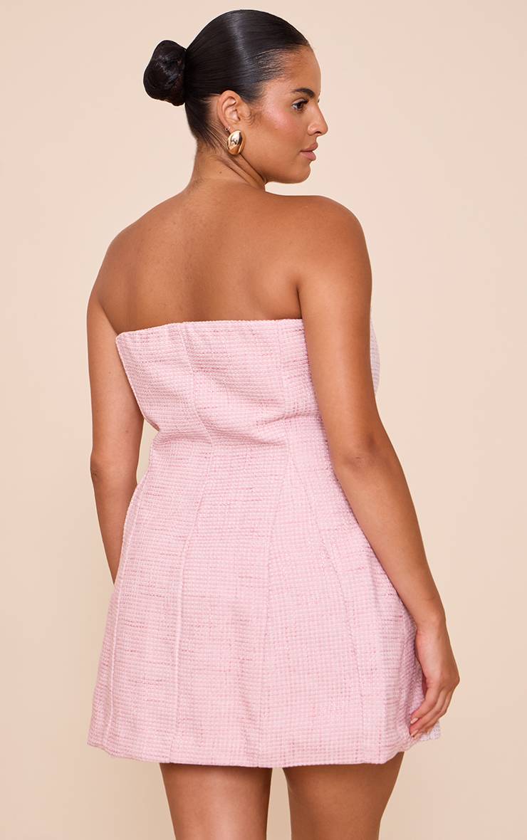 Rose Poudré Robe Trapèze Grande Taille Premium En Bouclé Blanc Avec Camélias