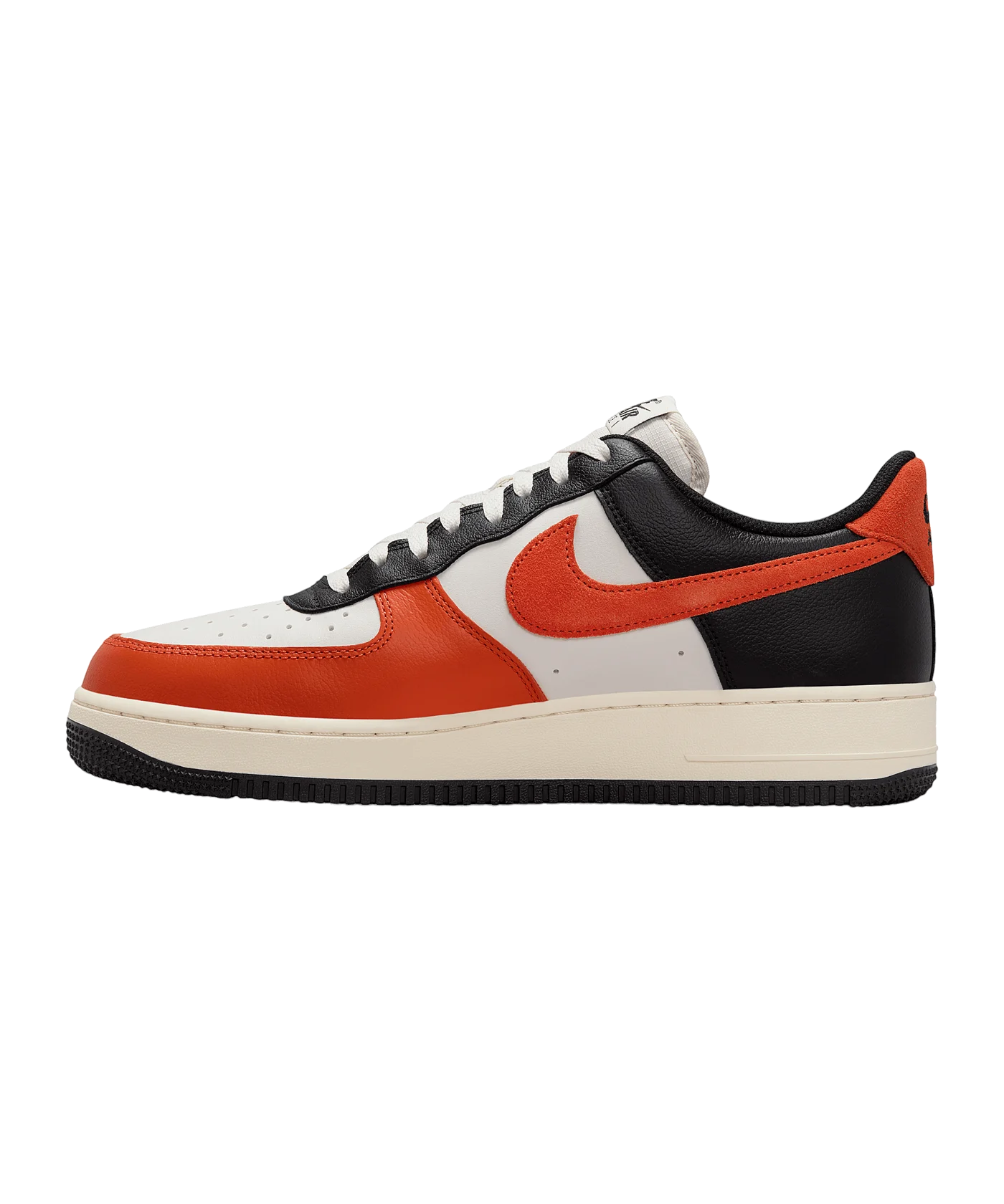 Nike Air Force 1 '07 LV8 Sneaker Schwarz F010