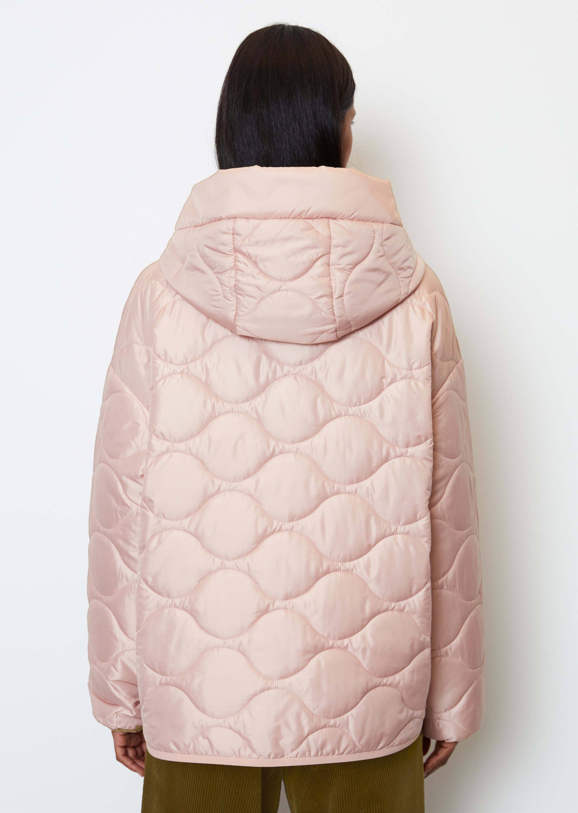 Kapuzen-Steppjacke im Cape-Stil relaxed aus recycelter Ripstop-Qualität