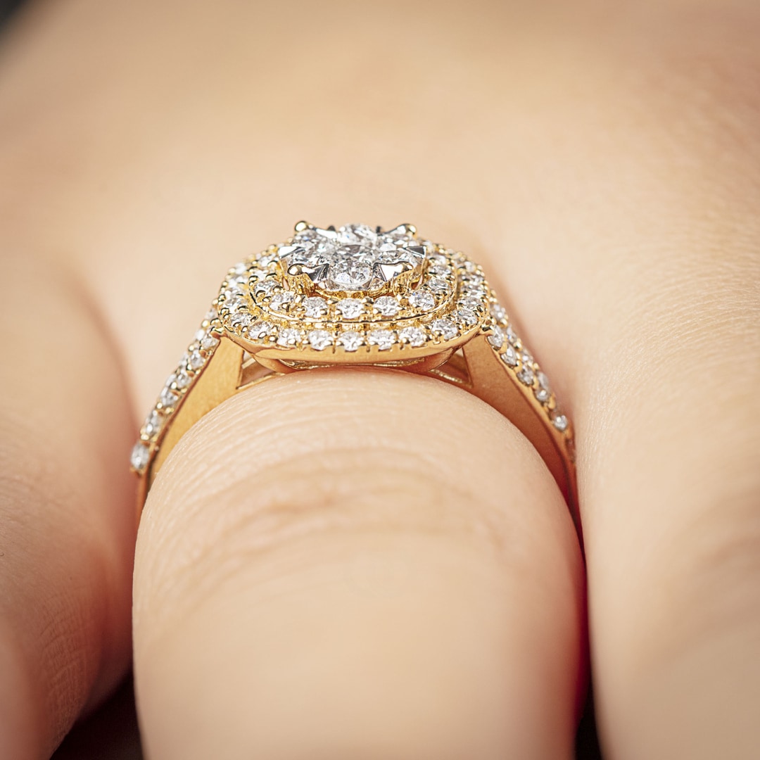 0.80 Karat Diamanten Halo Damenring 750/18 K Gelbgold