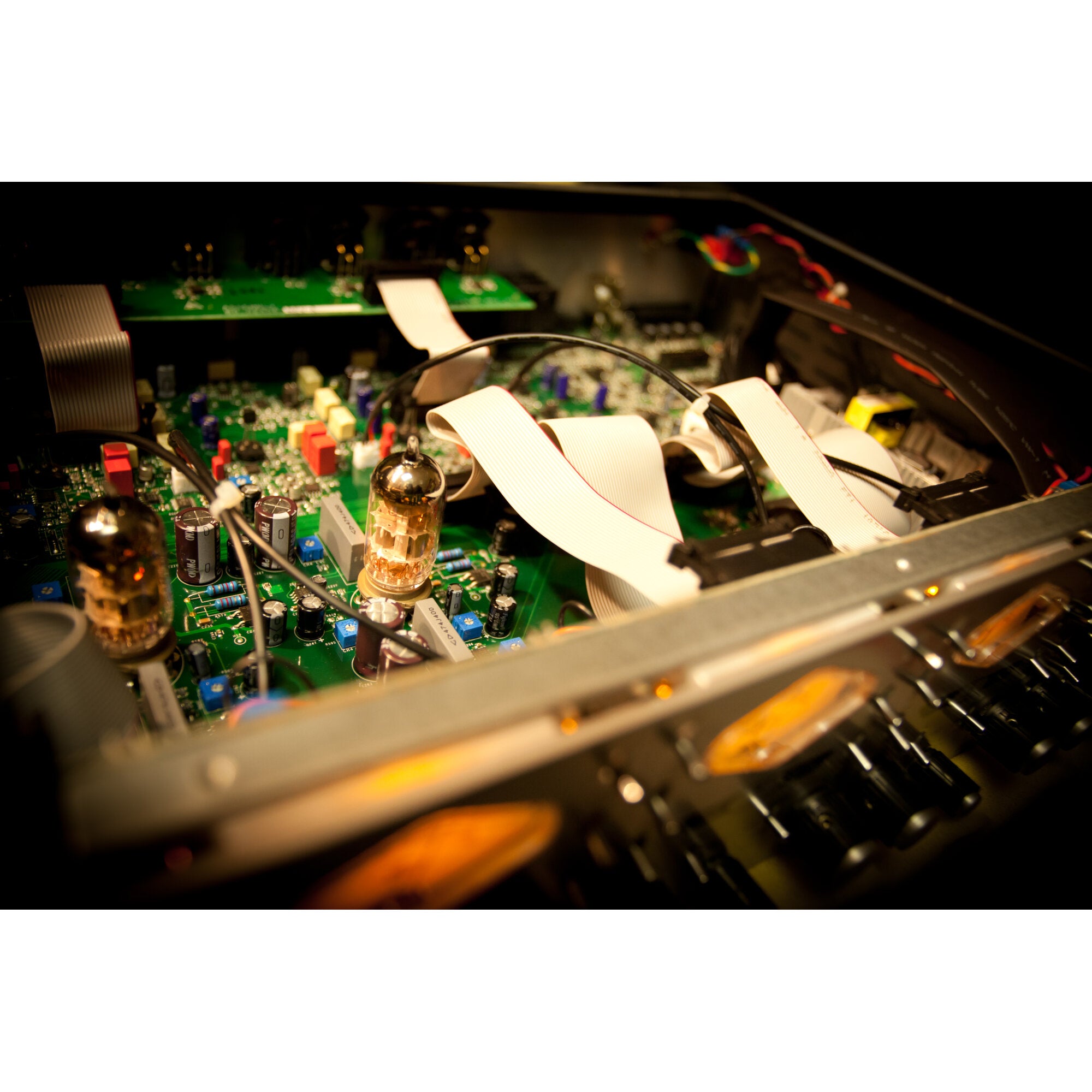 Universal Audio 4-710D Twin-Finity hybride microfoonvoorversterker
