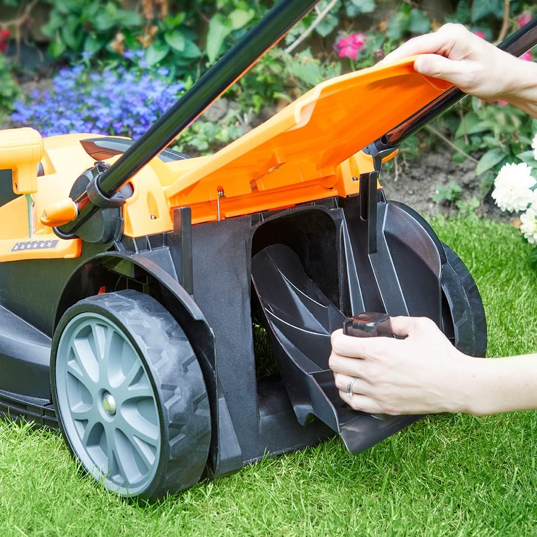 LawnMaster CLMF2437G Akku-Rasenmäher 24V Max 2x4.0Ah Batterie, 37cm 300m² Mulchen 40L, 22-72mm 6-Stufige Schnitthöhenverstellung