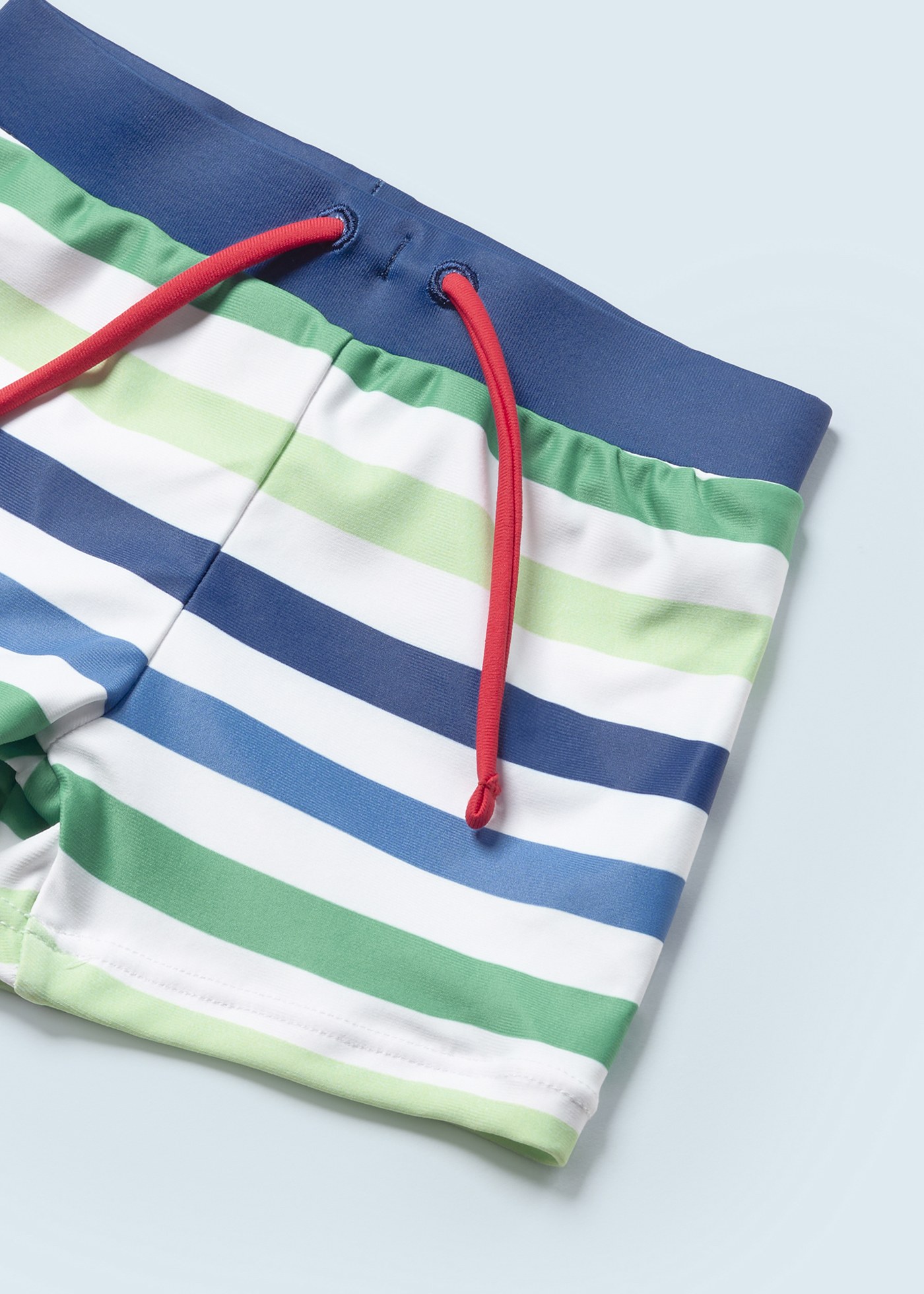 Conjunto de 2 maiôs estampados para bebê