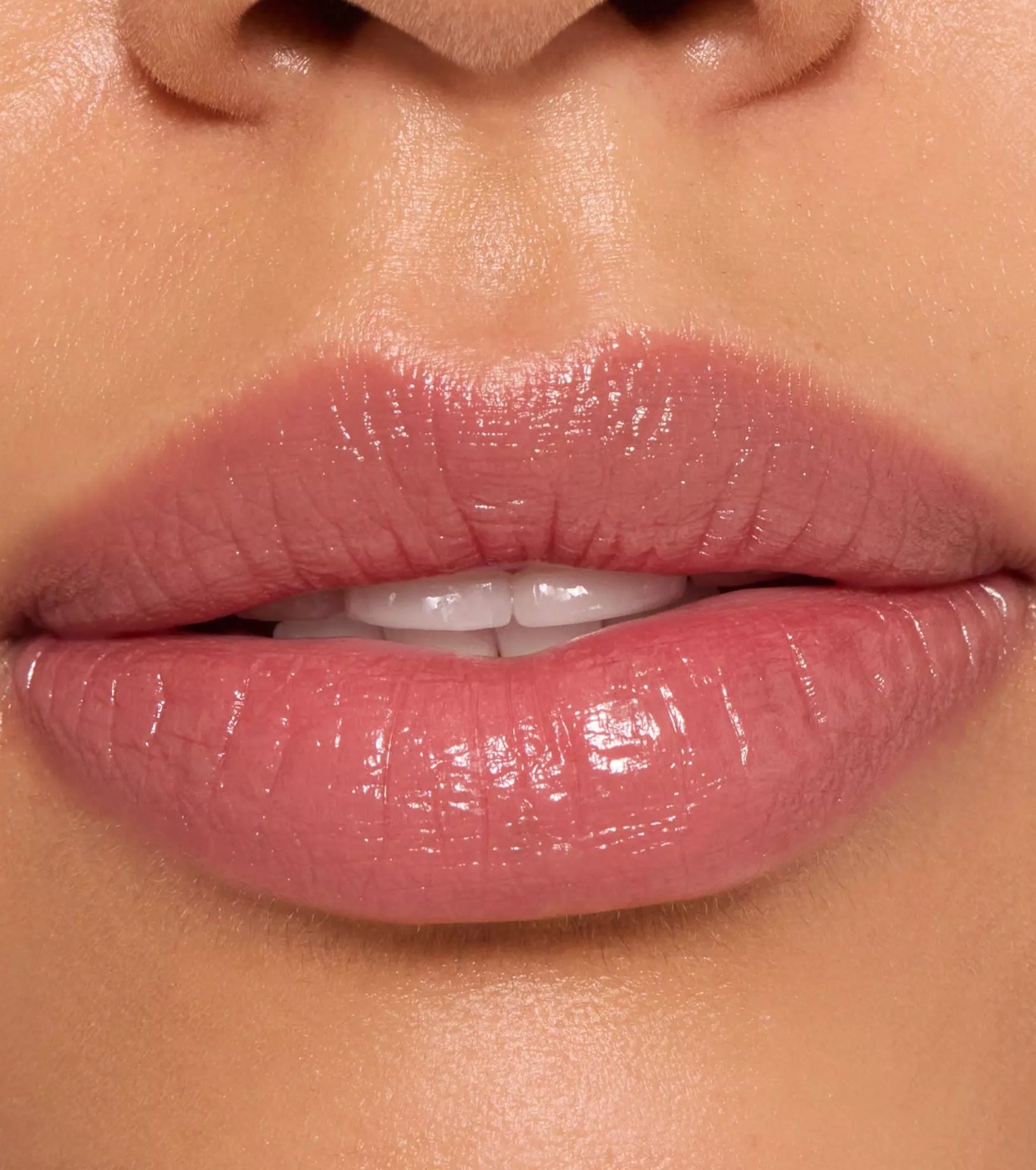 Catrice - Bálsamo Labial Care In Colours - 060: Half Baked Cookies