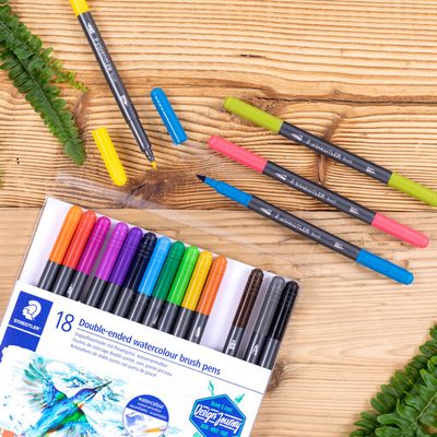 STAEDTLER Design Journey - 18 Feutres double pointe - couleurs assorties