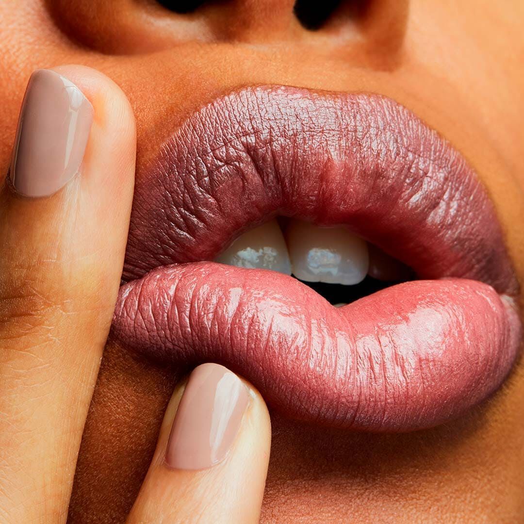 MAC CREMESHEEN LIPSTICK