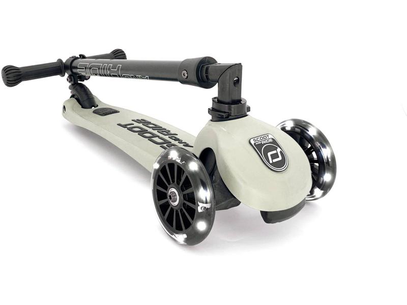 Scoot and Ride Scooter Highwaykick 3 LED, Ash Zusammenklappbarer Mini-Scooter mit hellen weissen LEDs an den Rädern