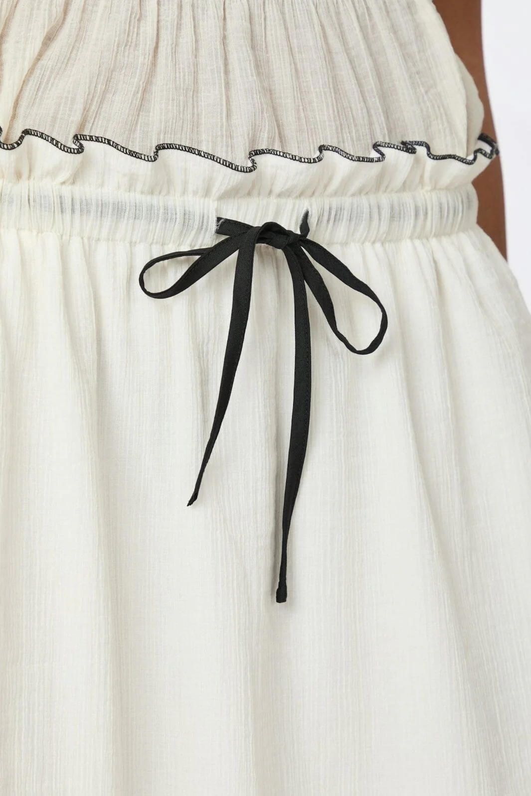 Neo Noir Ariella Crepe Skirt 165814