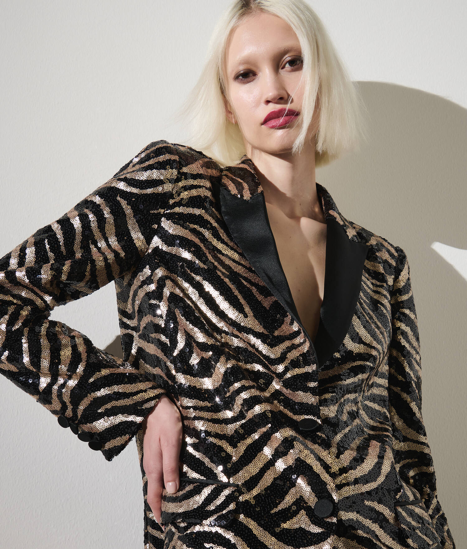 BLAZER À SEQUINS KARL STUDIO