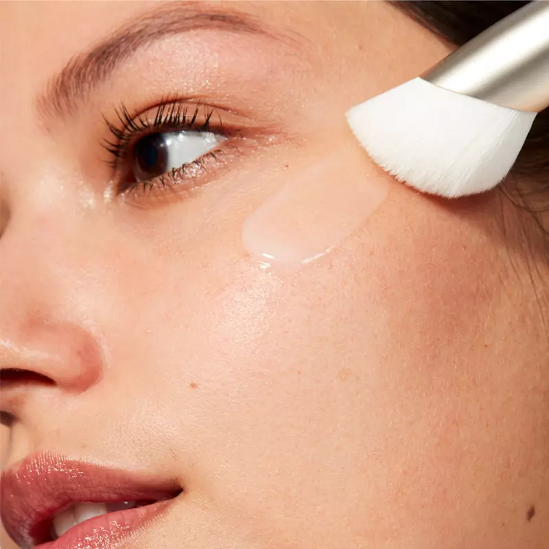 MAC Hyper Real Serum + Moisturizer Brush - 001