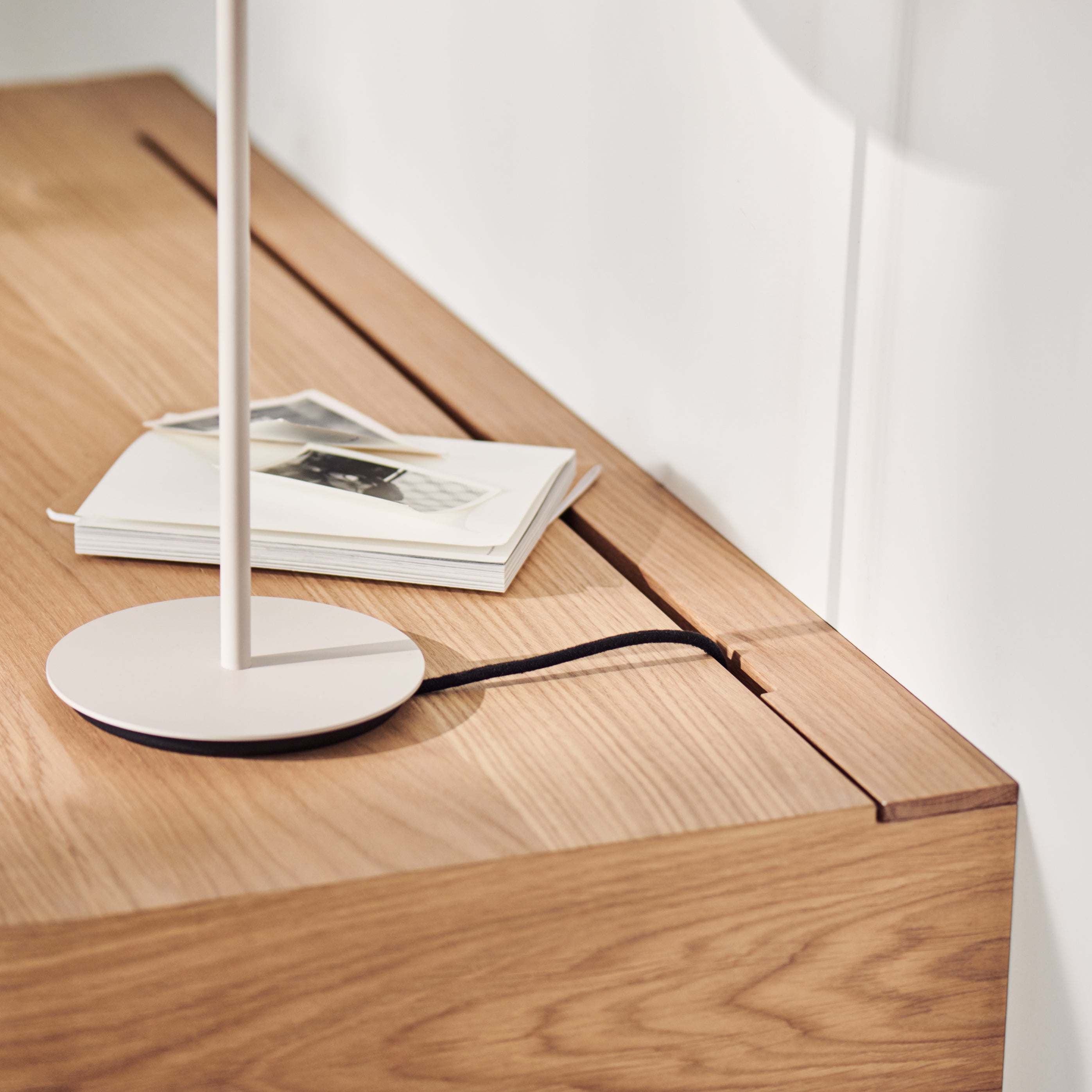Bolia Vala Bureau - B 110 x D 50 cm - Witgepigmenteerd Geolied Eiken