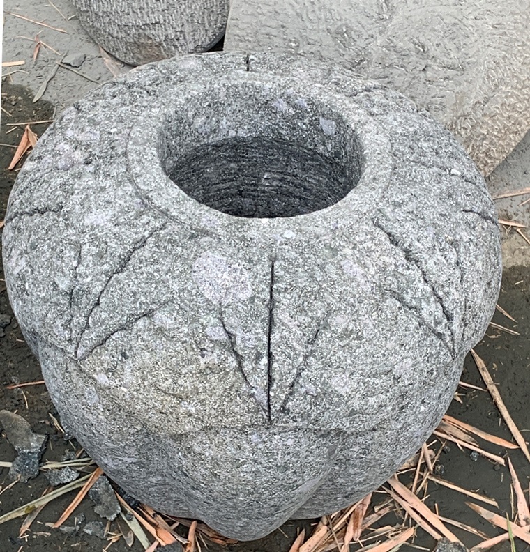 Pflanzgefäß aus Lavastein, H 50 cm, Ø 50 cm günstig bestellen