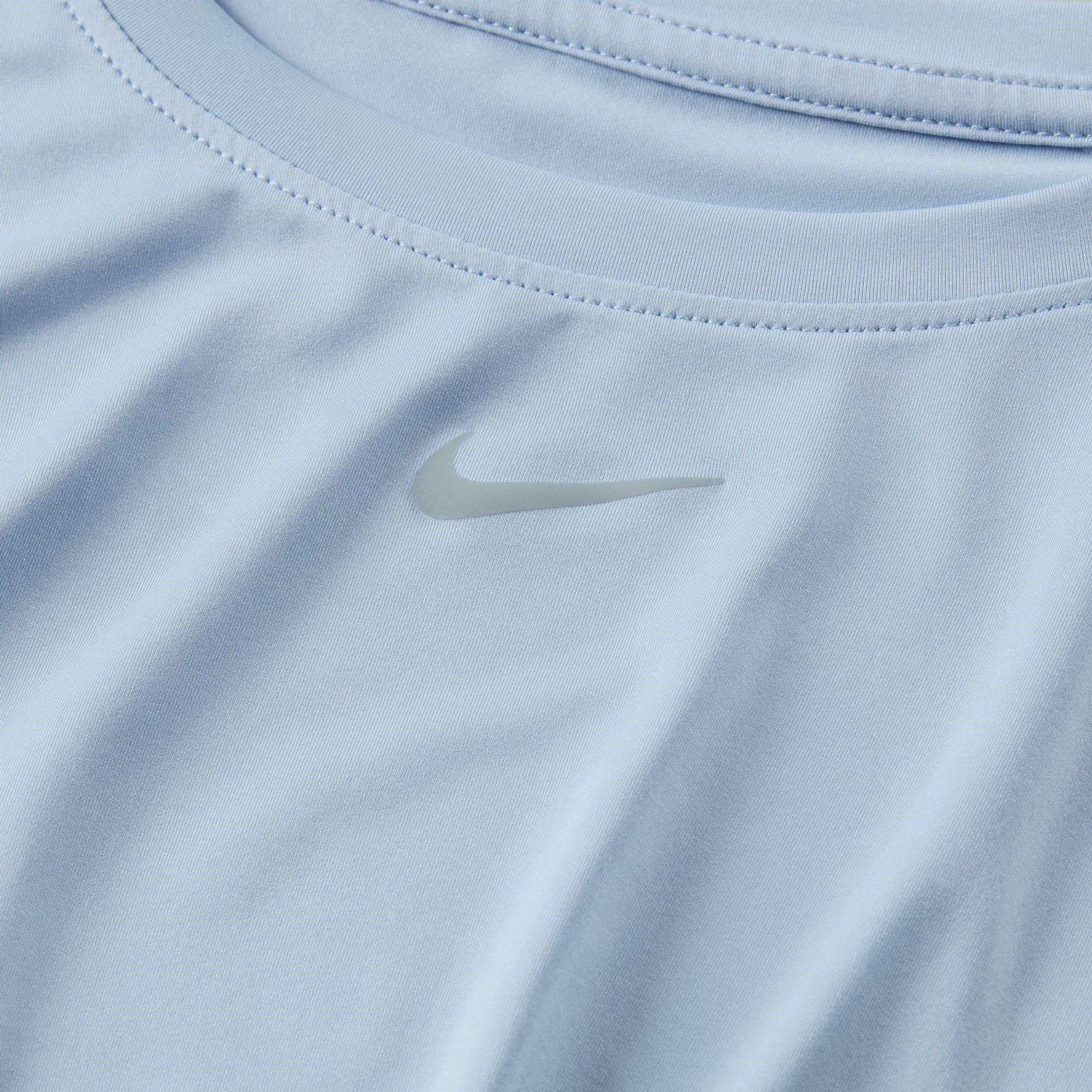Nike Dri FIT One Womens Standard Fit Short Sleeve Top