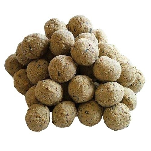 Pacote com 150 grânulos energéticos para aves selvagens.