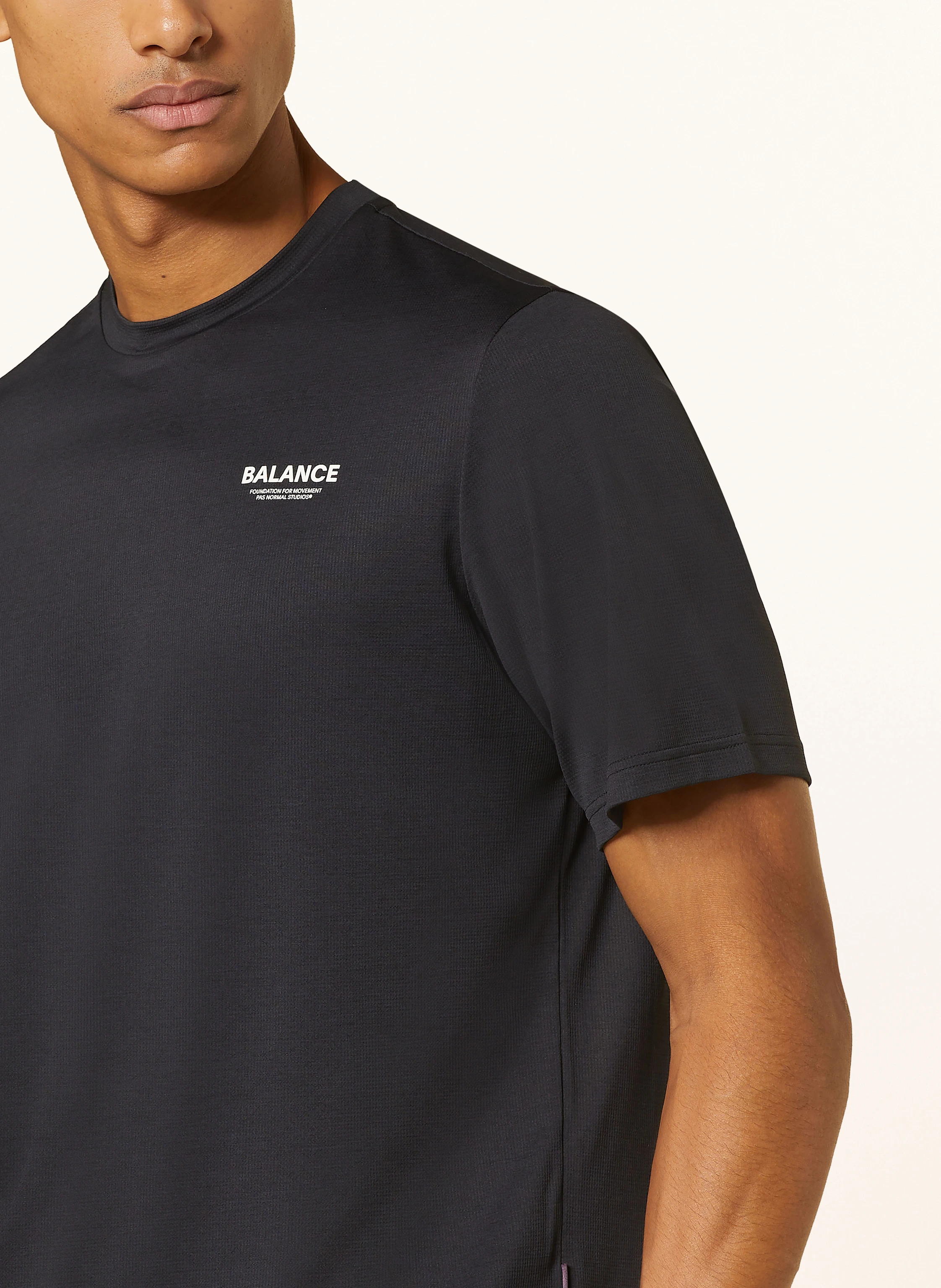 PAS NORMAL STUDIOS Laufshirt BALANCE