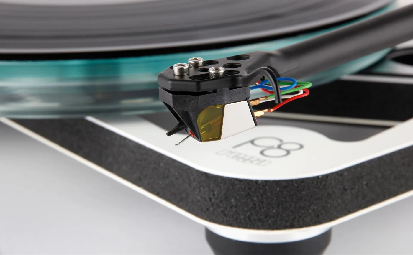 Rega Planar 8 Blanc   cellule Nd7   Neo PSU MKII Platines vinyle hi-fi