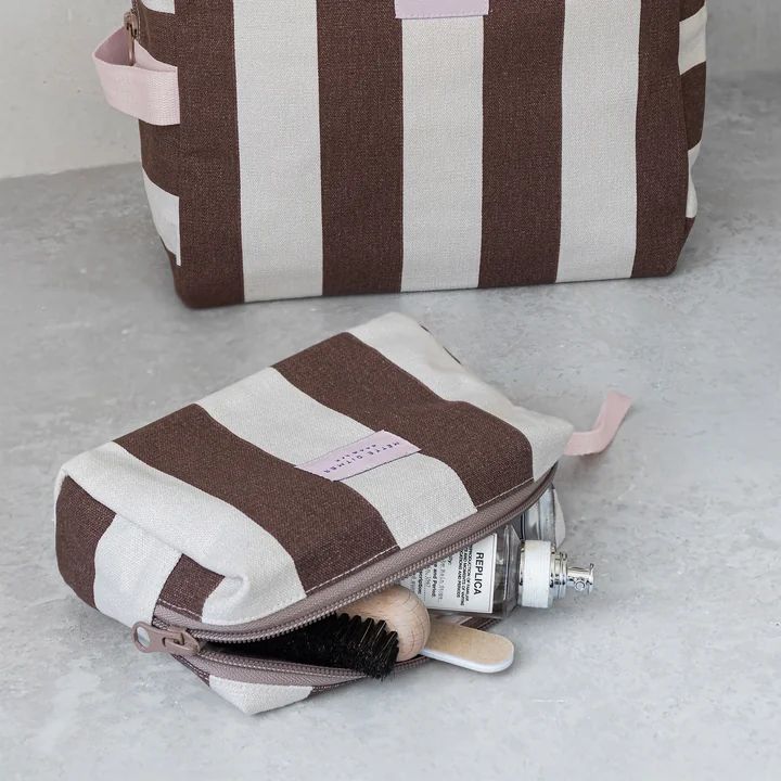 Mette Ditmer - BRING IT Kosmetiktasche, 26 x 20 cm, braun